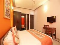 Oyo Rooms Good Earth City Centre คูร์เคาน์ ภายนอก รูปภาพ